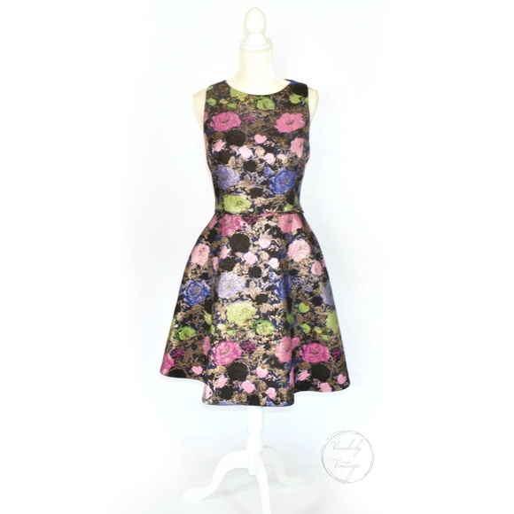Tahari Dresses & Skirts - TAHARI Metallic Jacquard Floral Fit & Flare Dress